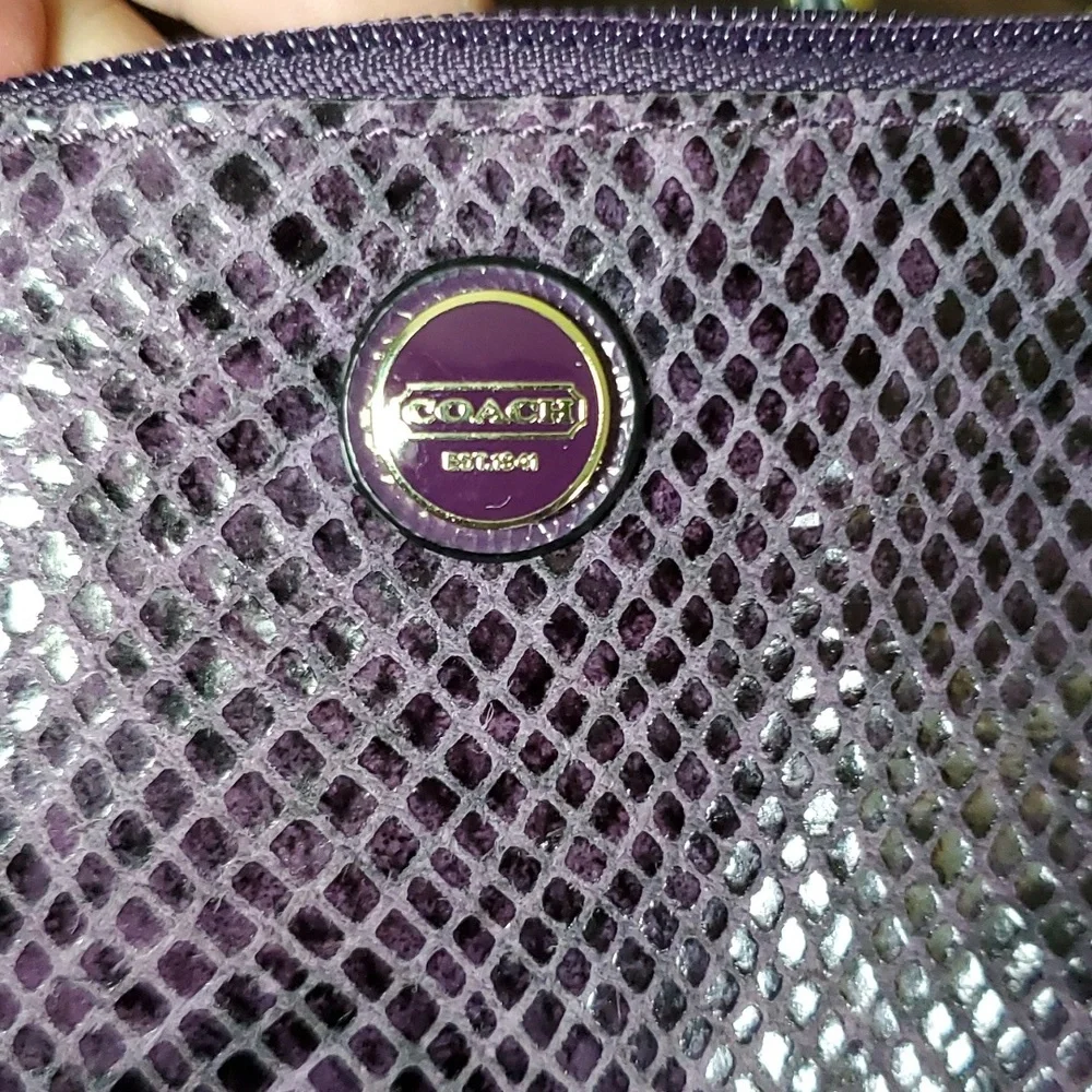 Coach wristlet - Picture 3 of 5